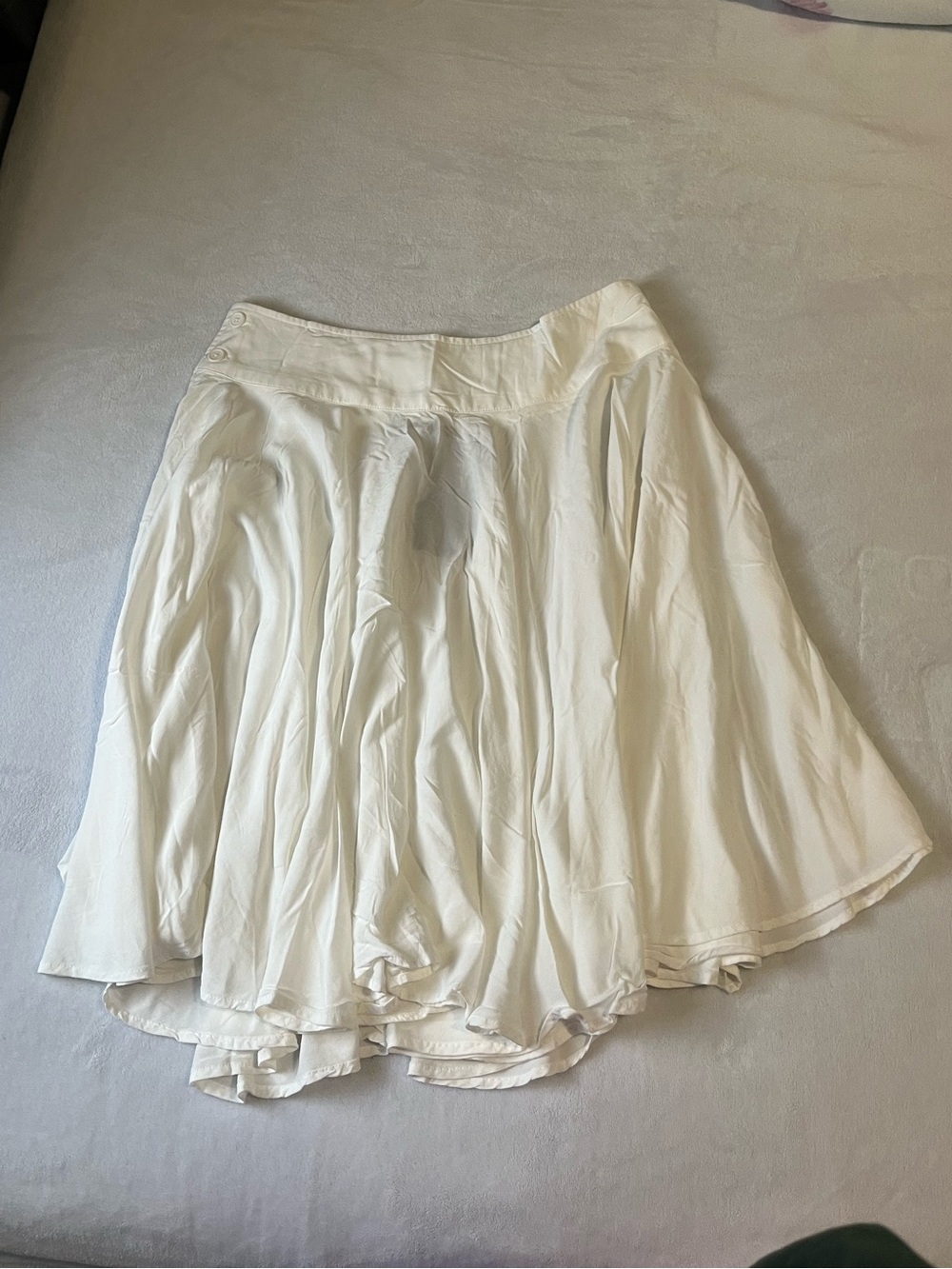NEW! Brandy Melville White Flowing Skort with Side Buttons